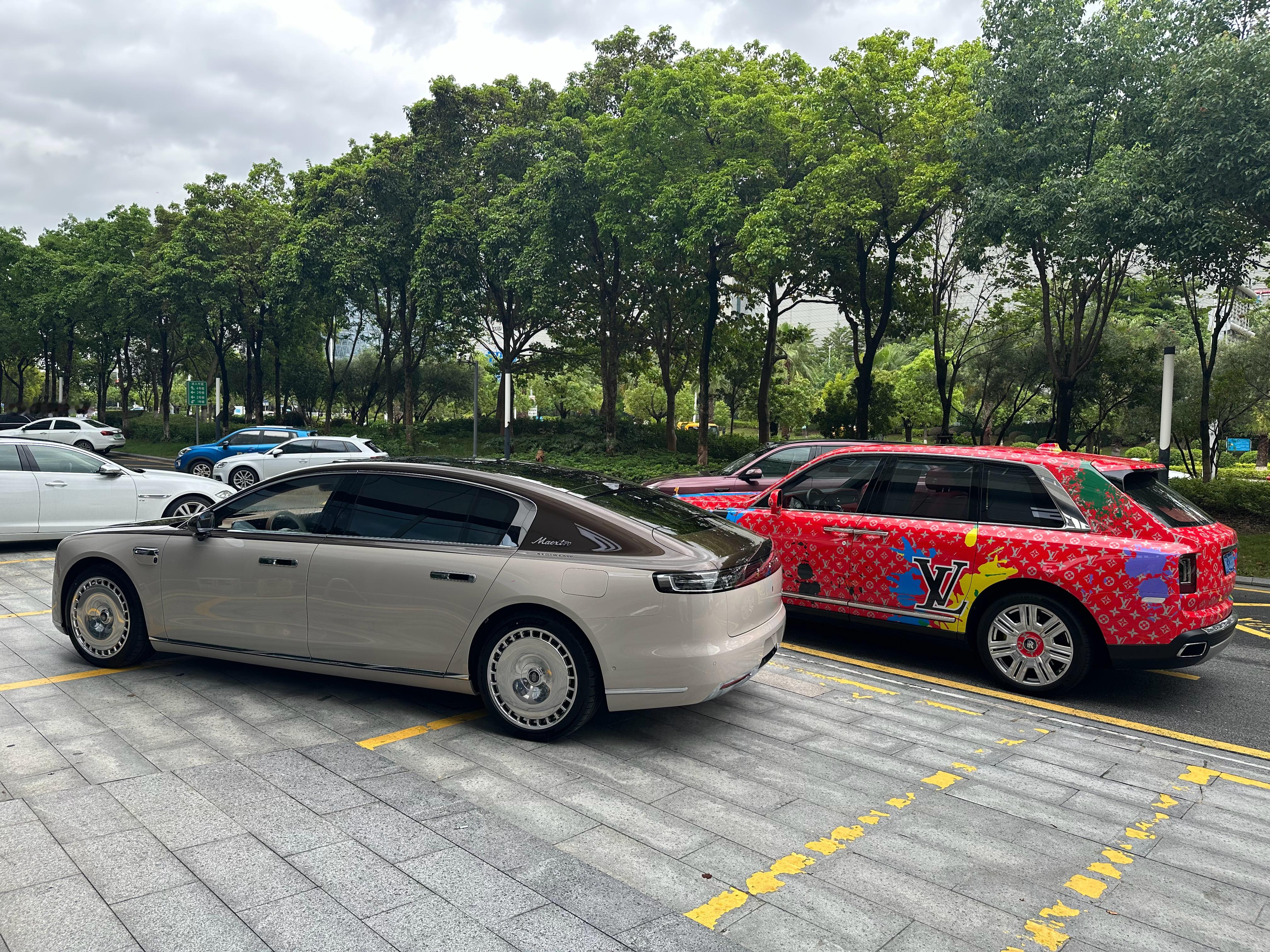 那么问题来了，谁更尊[doge]udg梦想车库  ​​​