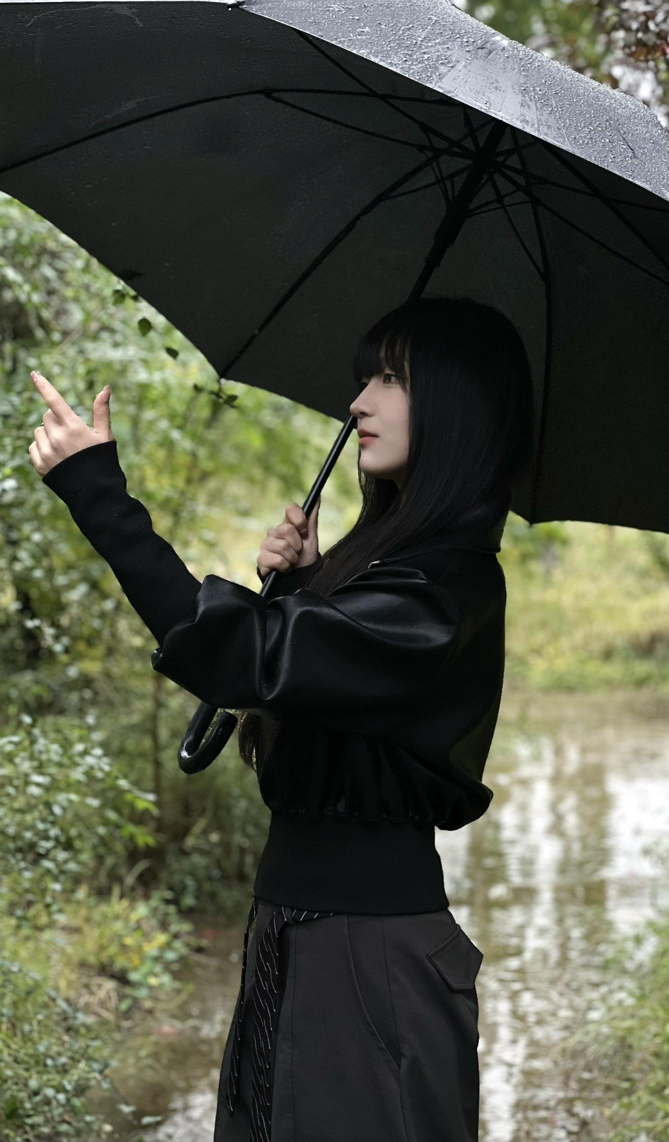 我能借着太冷的理由再靠近你一点…吗