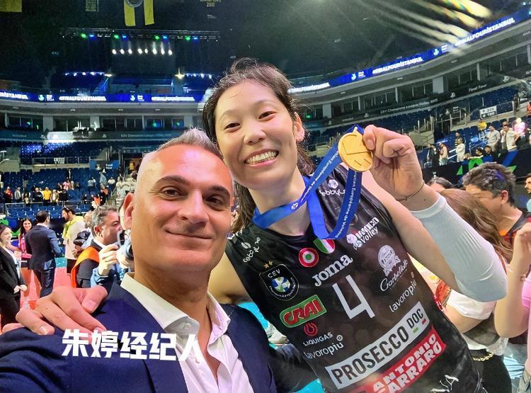 近期关于朱婷与科内利亚诺之间的各种传闻传得沸沸扬扬，有的说科内利亚诺将用庄宇珊代