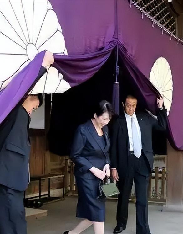 日本舆论场终于有人捅破窗户纸！一名日本人曾说：“中美同为战争的战胜国，美国轰炸日