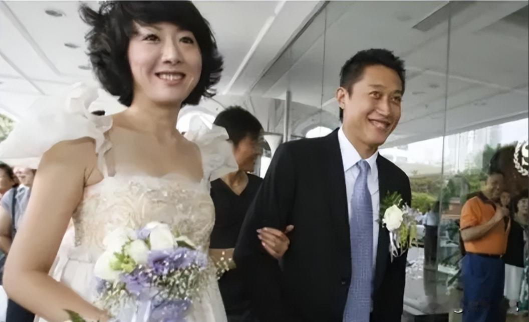 2012年，西安23岁女子患尿毒症，为了活下去，她和患骨髓瘤男子签下结婚协议：“