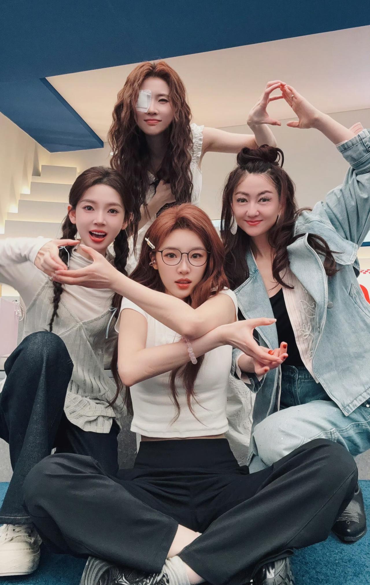 浪姐7二公舞台继续诠释了：无趣最可怕
《孤单北半球》组差得很突出！小片无趣到像预