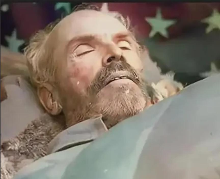 1939年，白求恩被埋葬在河北唐县，由于他在前线战死，交通队只好秘密的把白求恩的