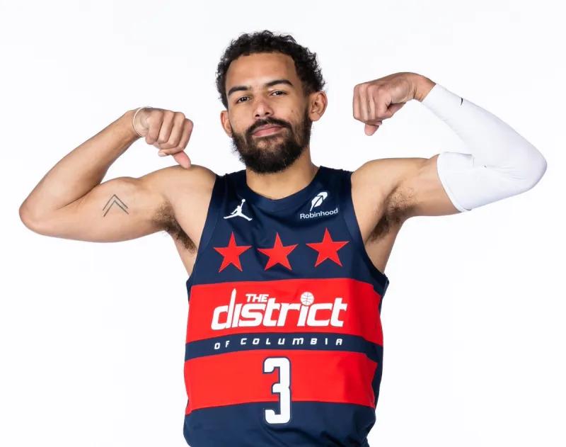28岁生日快乐！NBA官方晒照为特雷-杨庆生
09月19日讯 NBA官方更新X，