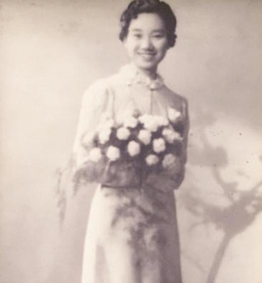 1941年，日军为了套取情报，对革命战士朱凡施用酷刑，最后，将她的双腿分别用绳索