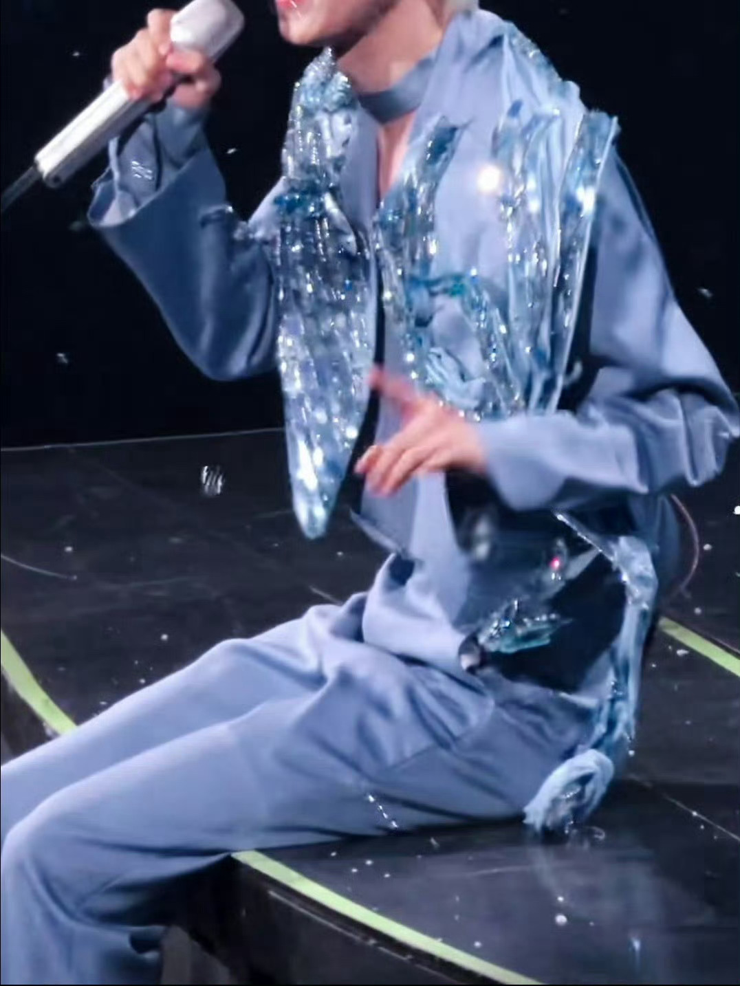 和女明星一样坐着毫无赘肉 