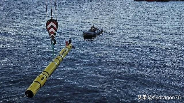 🇺🇸🇬🇧面对涉及无人水面艇（USV）的袭击威胁日益严峻的局势，美国和英国