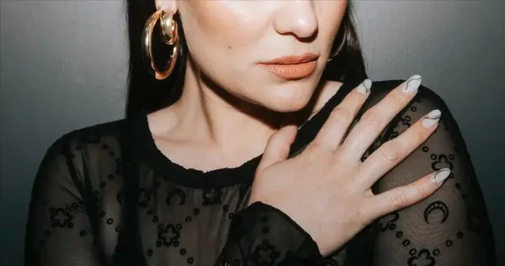 37岁知名女歌手确诊癌症！曾在《歌手》夺冠