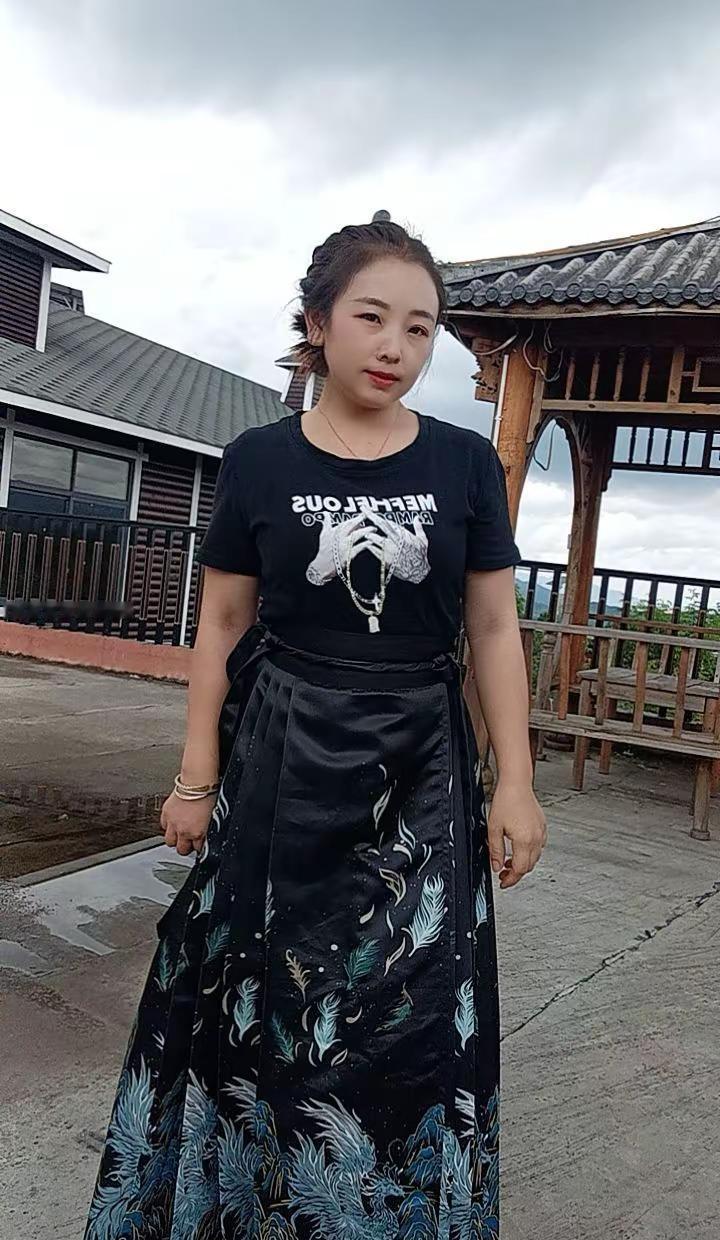 爱一个男人最好的方式就是放他去找他认为对的女人，不要耽误他，让他去找适合他的人，