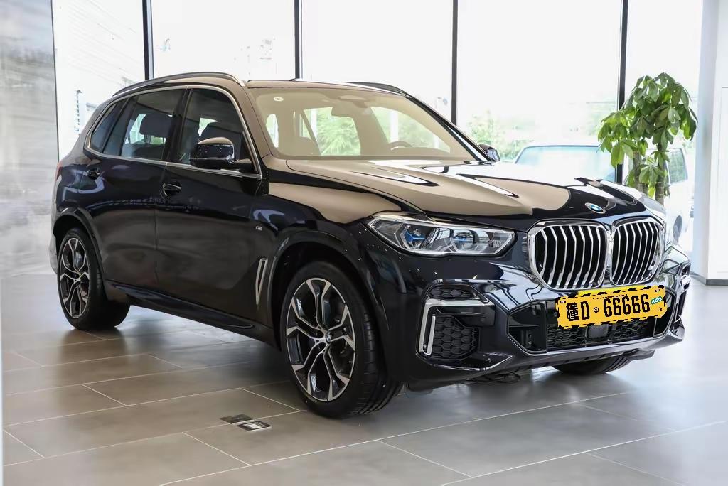 预算30万想装大几十万的X？二手宝马X5这么选，修理厂老板都夸你内行！
兄弟们，