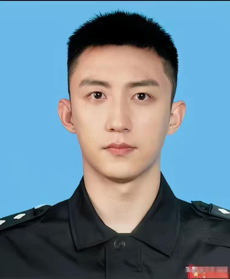 大家都在说黄景瑜300万的太空船票贵，
倒没人细想这趟太空旅行来回到底要多久。