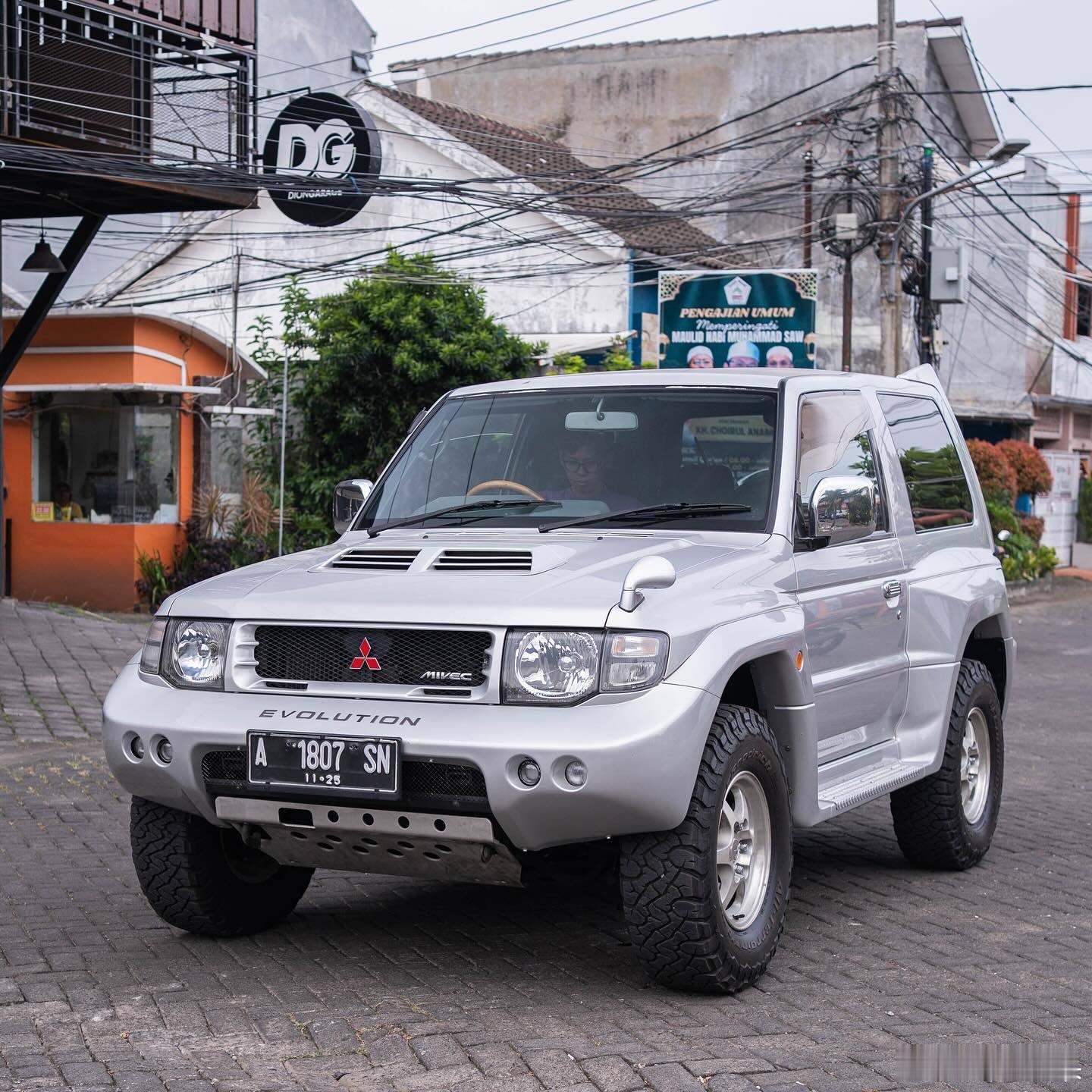 帕杰罗  Mitsubishi Pajero Evolution 1997 3.