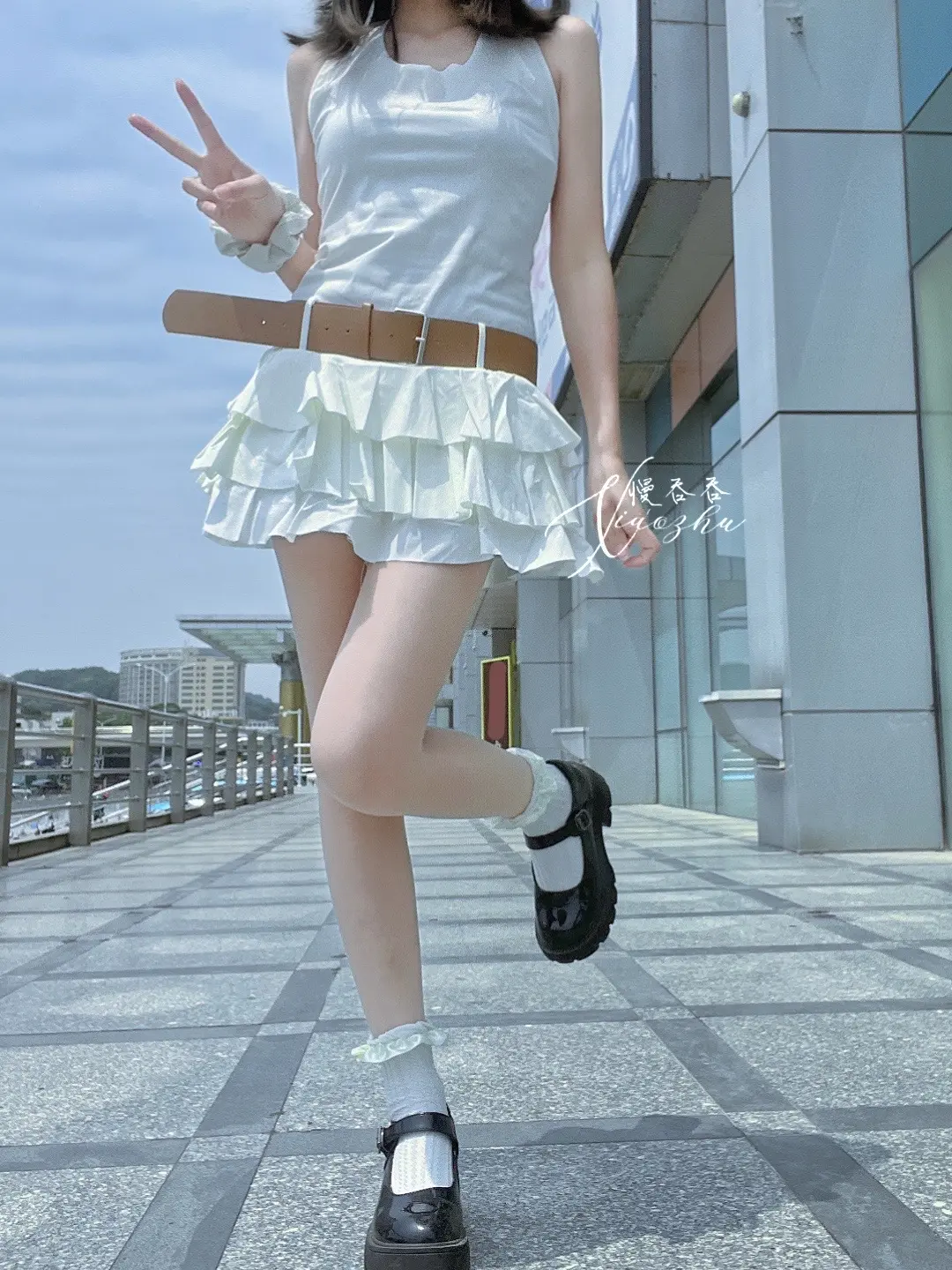╭◜◝ ͡ ◜ ͡  ╮ (    汉堡🍔   ) ╰◟◞ ͜ ╭◜...