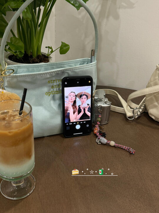 *一些餐桌姿势合集*🥗🫶🏻✨