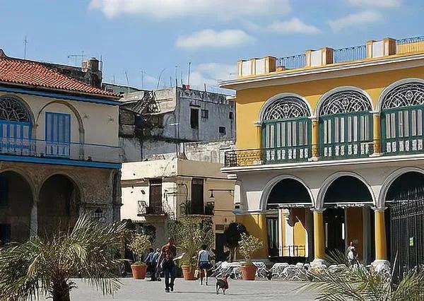 3月27日，美国总统特朗普向世界炫耀“战绩”及下一个侵略目标：特朗普在佛罗里达州