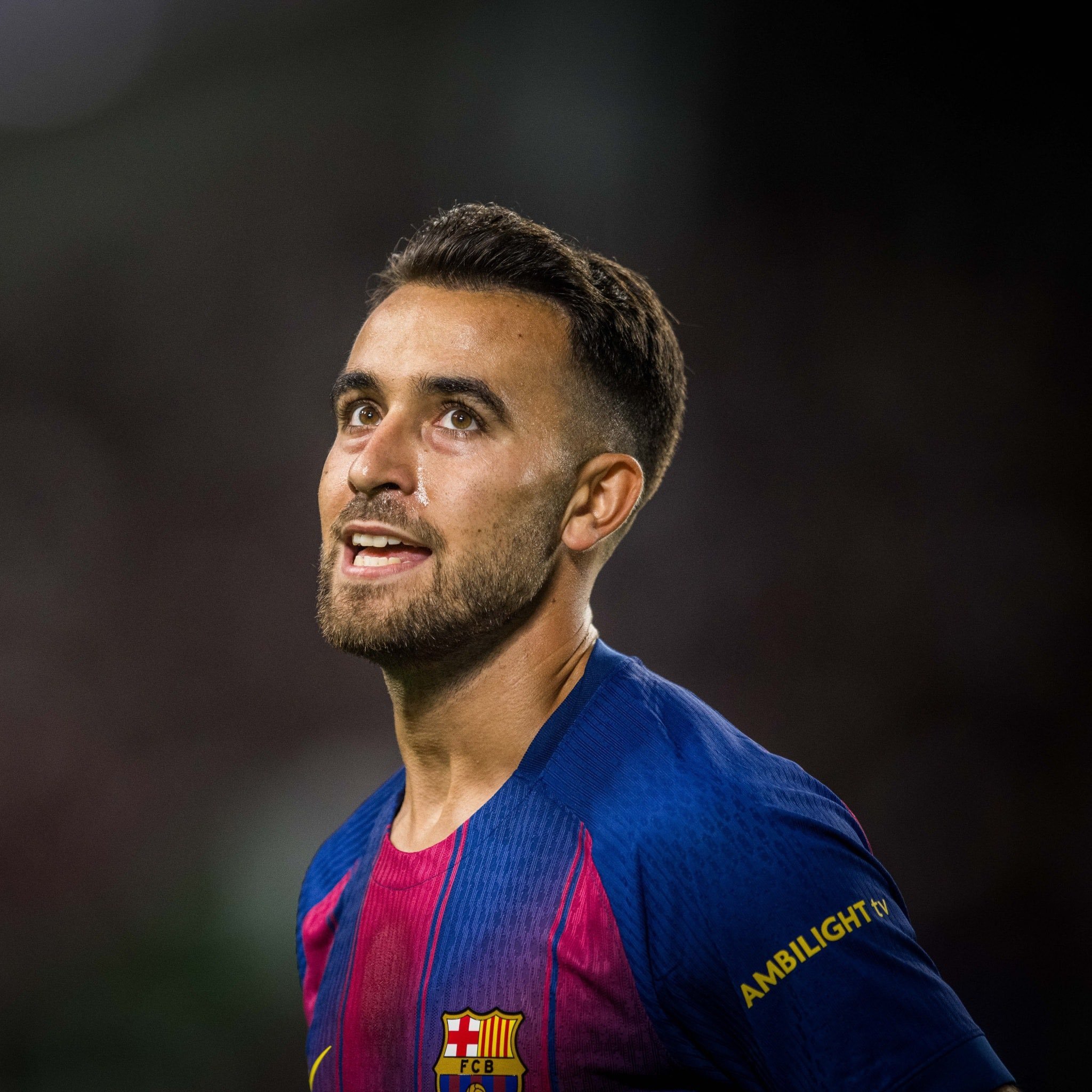 阿斯报：埃里克·加西亚昨晚左大腿后侧有些不适，但问题不大。赫罗纳2比1巴萨赫罗纳