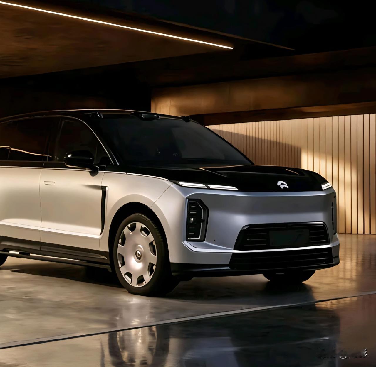 蔚来ES9，车头比ES8好看不少，蔚来设计依然是国内第一。