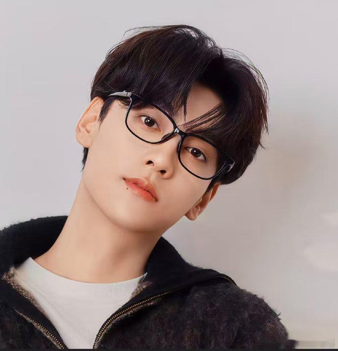 田栩宁 txn恭喜田栩宁超话发帖量破6000万 怀着爱意 带着虔诚 保持温柔 追