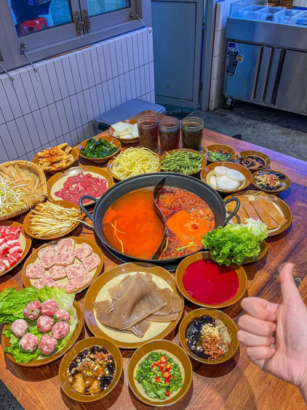 家附近会来N次的社区老火锅店