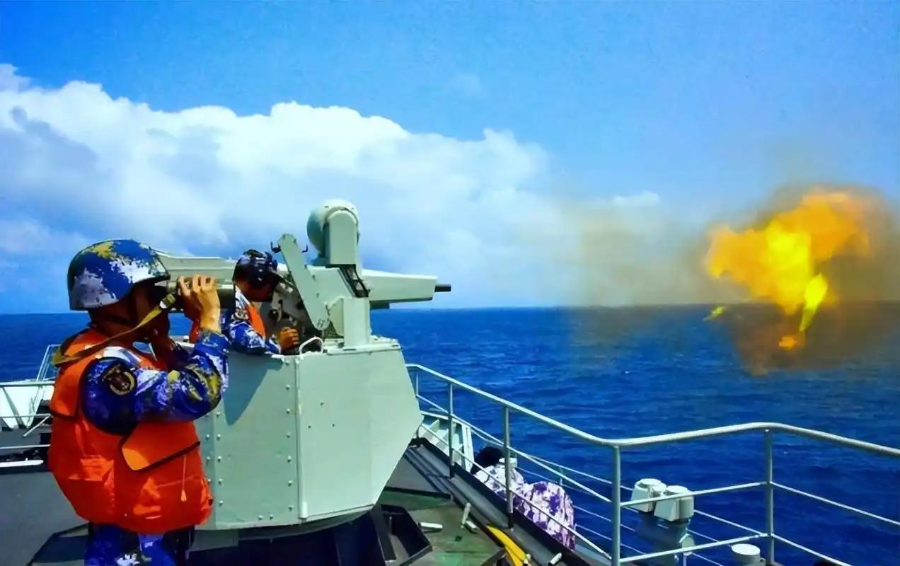 不出中国所料，解放军开始射击后，日本有一事求中国。
 
11月7日一句带火药味的