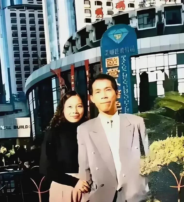 昨天上午，随着劳荣枝被执行了死刑，法子英劳荣枝案也尘埃落地。劳荣枝终于能在那个地