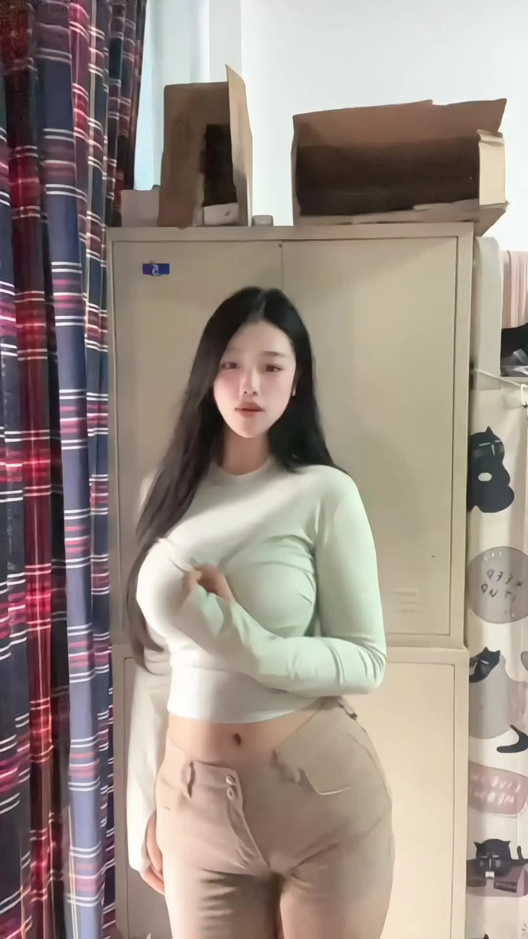 分享给你爱看美女的兄弟