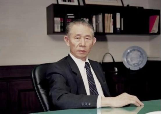 2008年，富商王永庆离世，子女在清点遗产的时候，意外发现父亲在瑞士银行有400