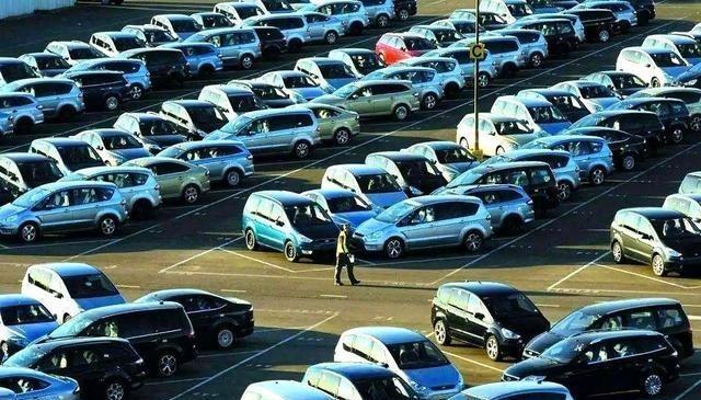 我告诉你产能过剩的尽头是什么。是战争。
要搞明白产能过剩的尽头为啥是战争，回头看