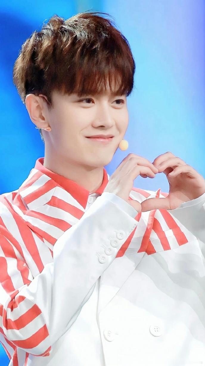 任嘉伦 ❥❥❥ 𝙏𝙊：任嘉伦♡Lᵒᵛᵉᵧₒᵤ♡❥❥❥🌼⁴¹¹ ♡简简单单是
