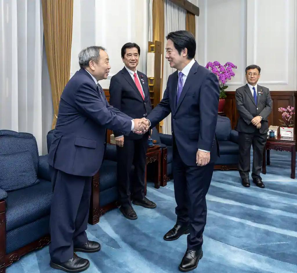 汉奸、日本参议员石平今天发文说：“针对我们这个日本超党派议员团访问台湾一事，《人