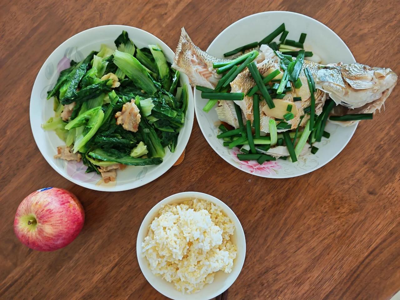 现在物质条件好，老人有能力为自己的生活买单。