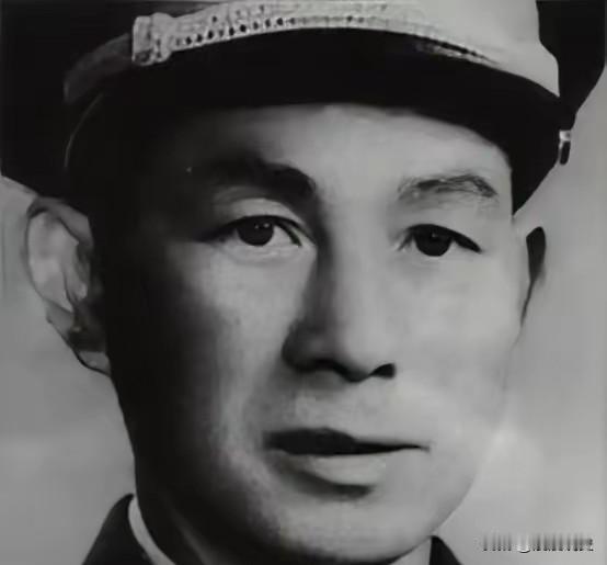 老红军赌气私自离队被俘，顺势化身卧底潜伏敌营
 
就因为结婚报告没批，长征老红军