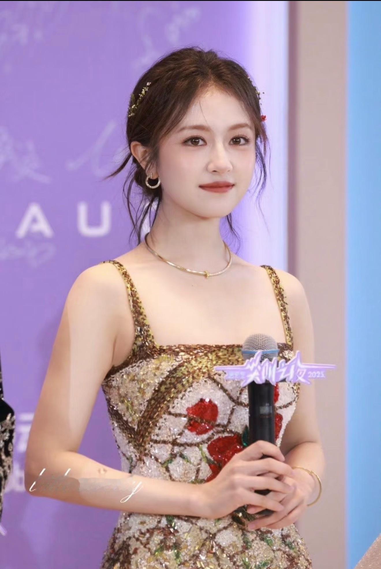 李兰迪简直是个小太阳公主👑 
