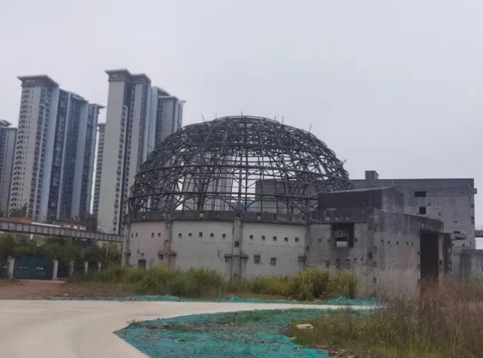 流拍后降价7000万元，长沙国资出手，接盘恒大知名烂尾项目！全国多个烂尾地标“复活”，专家：关键看项