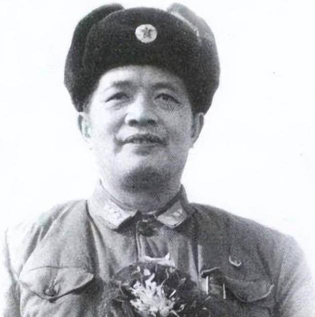 李中权回忆：翻过雪山，我竟意外地与跟随红军长征的母亲相遇了。1935年6月，夹金