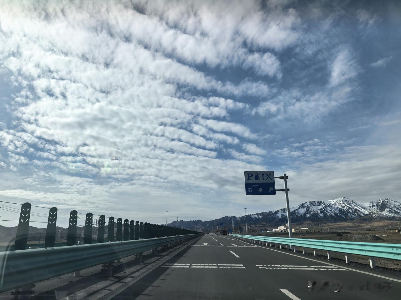 国庆小长假走了一趟S103省道，属实感慨，这条路感觉就是专门为大车修的！本来想着