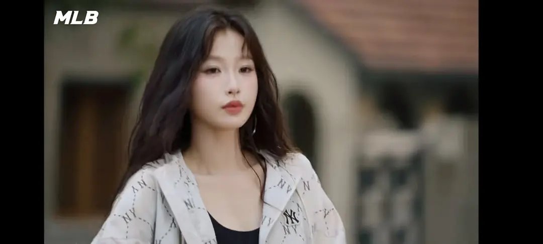 谁能认出来虞书欣 ​​​