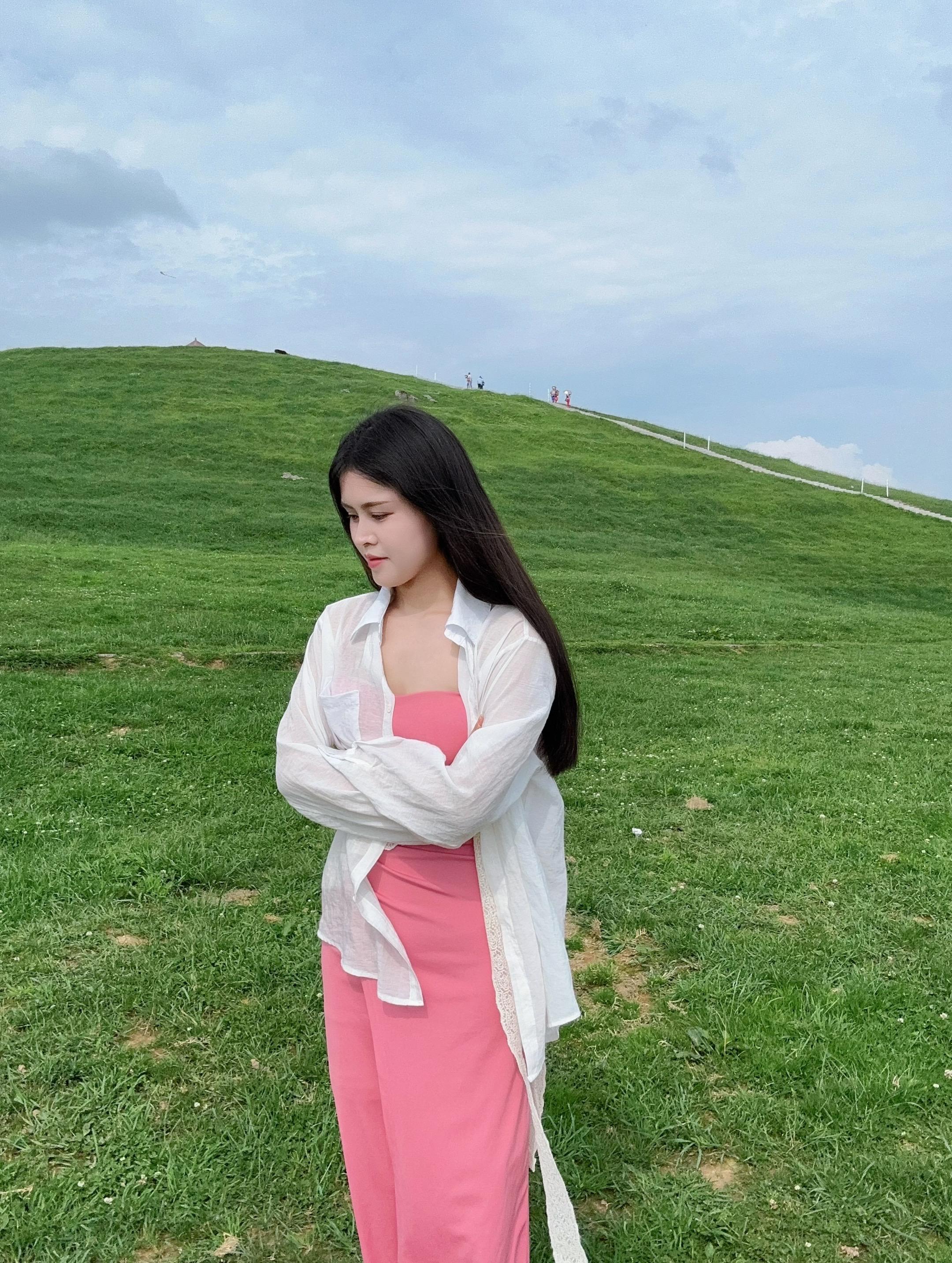 无法重来的一生，我希望你像风一样自由，像阳光一样自信，像花一样绽放。