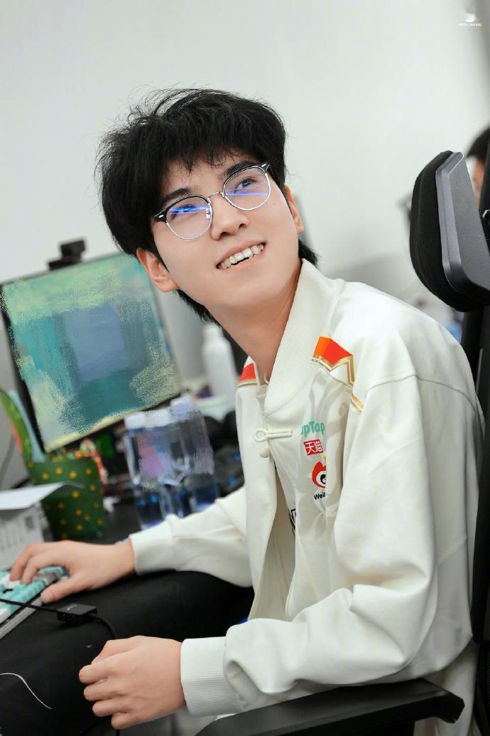 【Elk首战旧主】德玛西亚杯WBG对战BLG，同时这也是Elk自转会后首次面对老