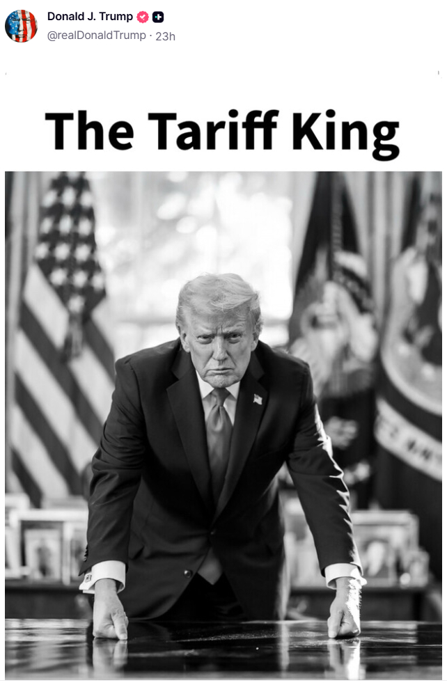 【特朗普发黑白照片 自诩关税之王 】当地时间1月17日，美国总统特朗普在“真实社