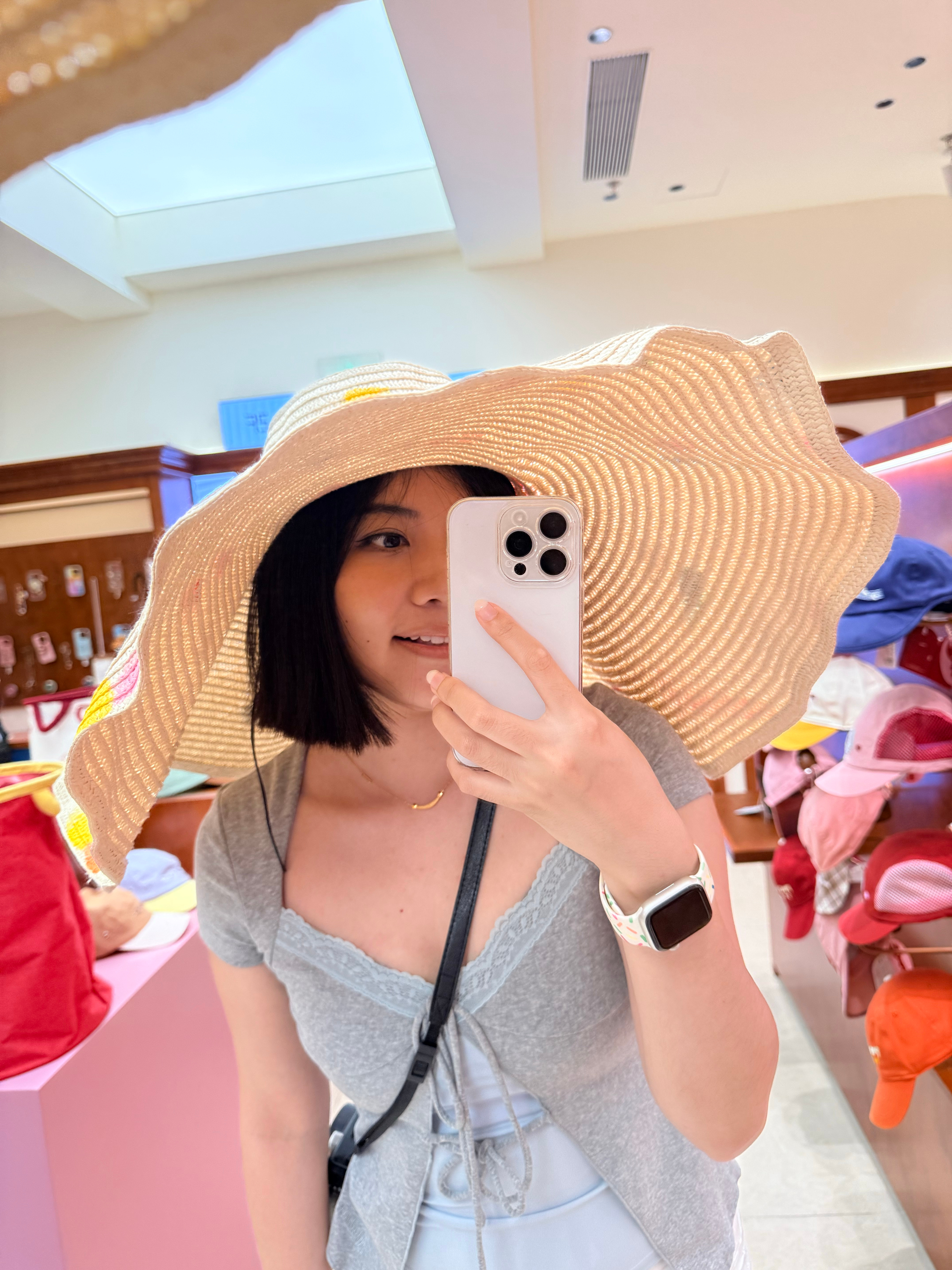 吗的，本巨大头人士终于找到显脸小的帽子了，建议陈俊生也来试试 