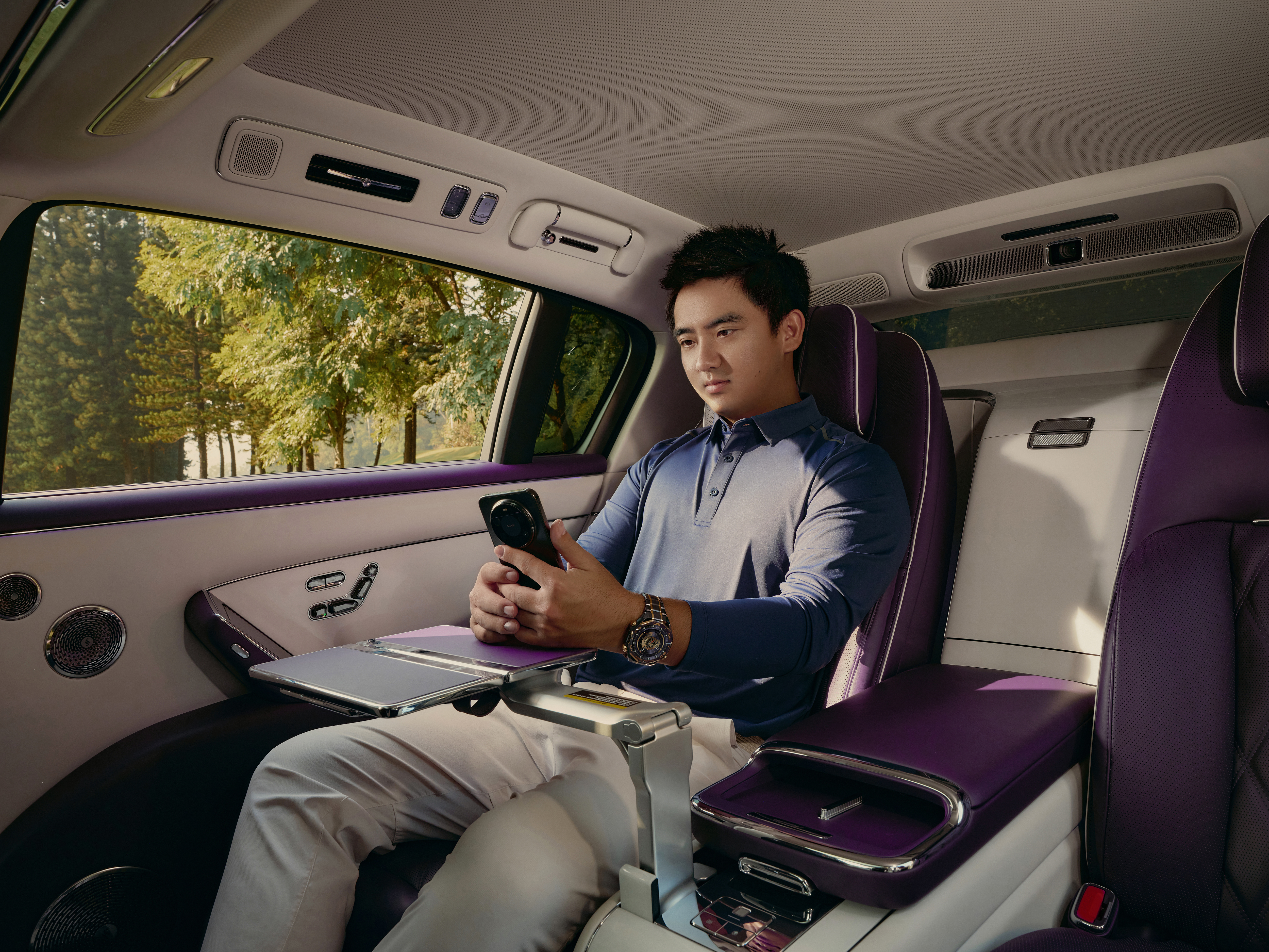 尊界S800高尔夫圈社交新名片 打高尔夫心境与节奏很重要，开车其实也一样。这次新