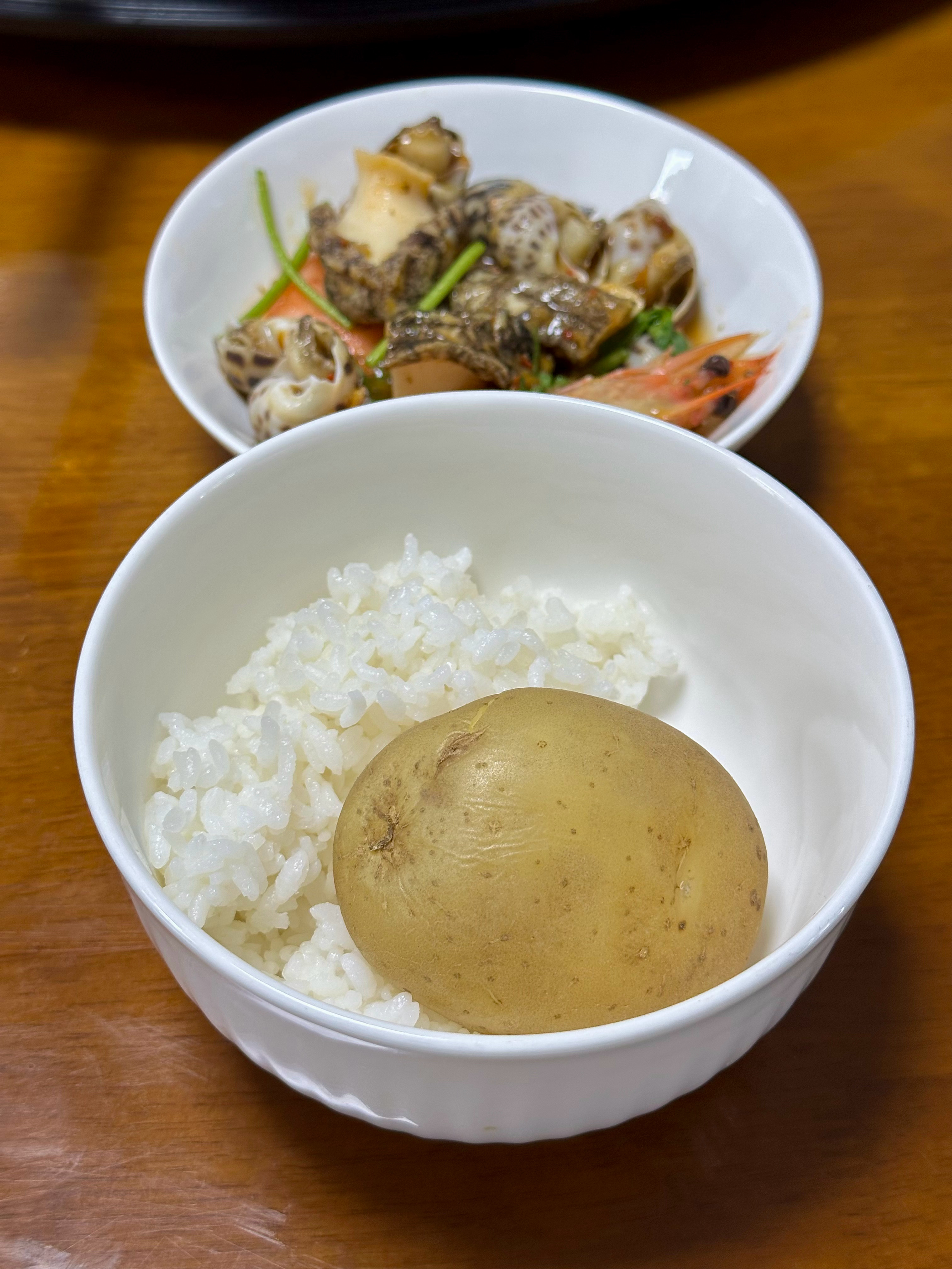 捞汁海鲜，土豆下饭最近应酬多，饮食放纵了 成都