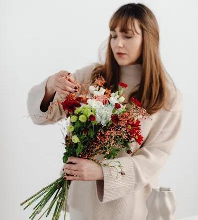 #65岁乳房发胀是怎么回事#
乳房发胀在65岁的老年女性中，生理性原因的占比较多