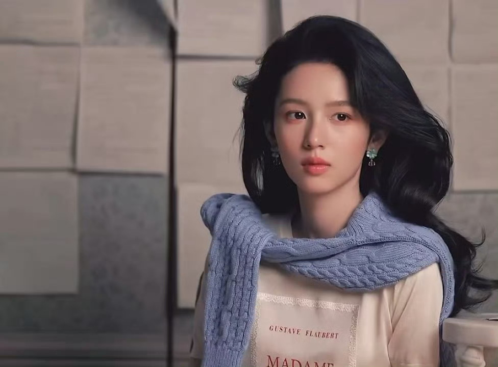 怎么感觉有点认不出了 