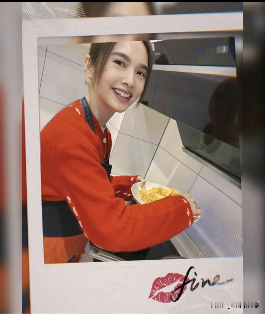 以前看明星结婚，
总觉得像两个公司签约，
各过各的，逢年过节出来秀个恩爱完成KP