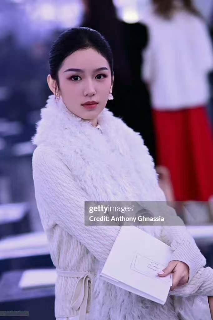 G社镜头下的王玉雯周也g社拍的周也王玉雯G社镜头下的王玉雯周也，哇塞，太好看啦 