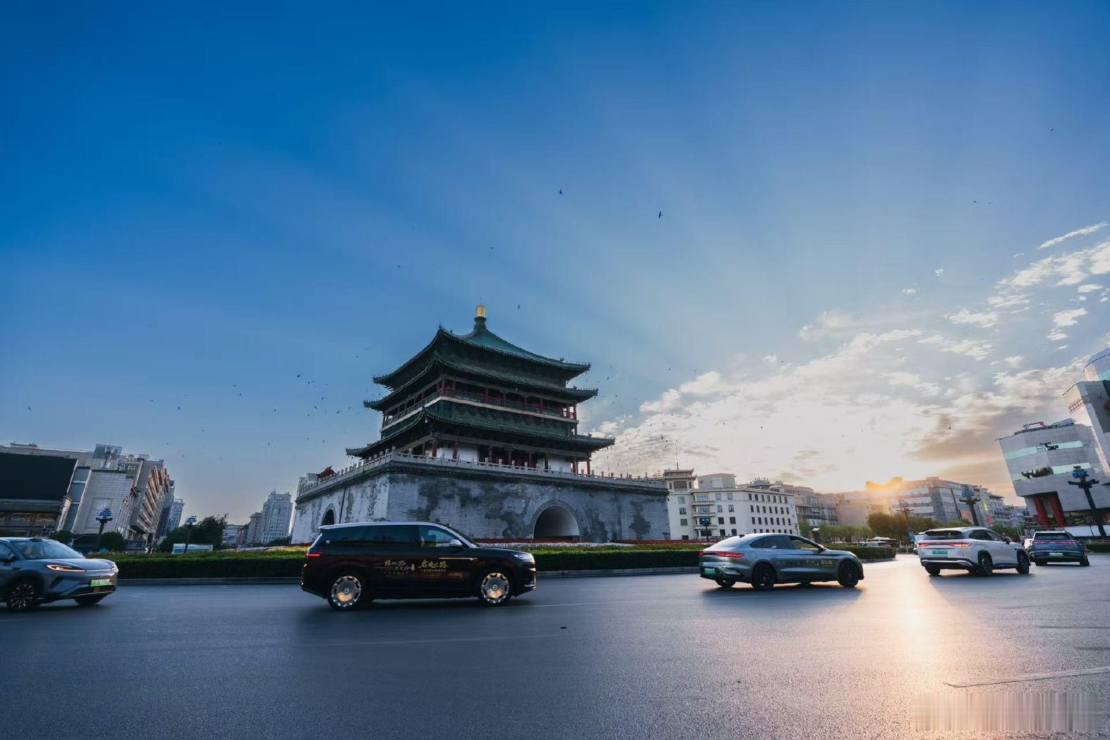 古诗词里的世界文化遗产诗词藏山水，遗产续古今，打卡古诗词里的世界文化遗产。大漠长