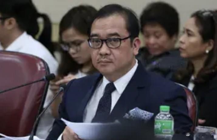 菲律宾前政府卫生顾问托尼·利顺博士周三警告，颇具争议的"贫困及无力承担医疗费用患