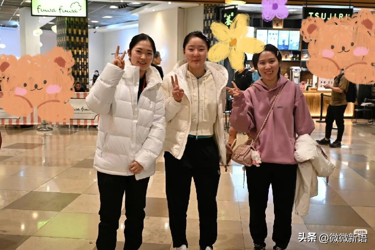 平野美宇在伦敦还和覃予萱一起练球了。这次的WTT球星挑战赛伦敦站的比赛，国乒女队